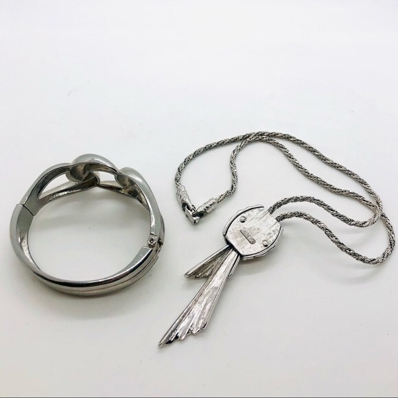 Vintage signed MONET Modernist Necklace & bracelet - Picture 8 of 13